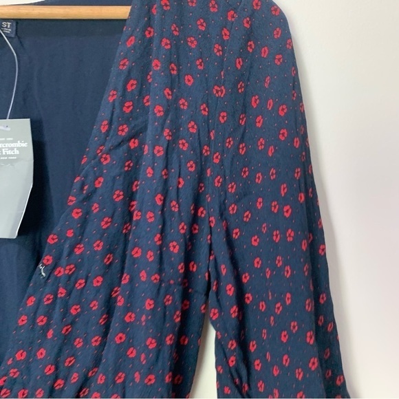 [Abercrombie & Fitch] Women's Navy Blue & Red Ditsy Floral Print Jumpsuit - Picture 11 of 11